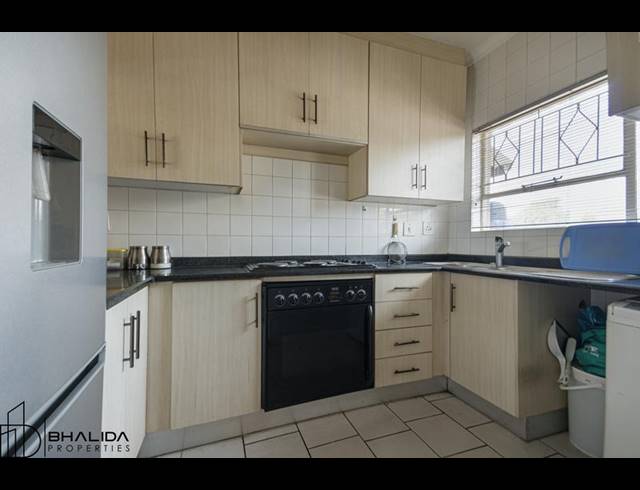 2 BEDROOM APARTMENT FOR SALE IN BUCCLEUCH